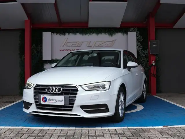 Carro Audi A3 2014 1.4 TFSI Attraction S Tronic
