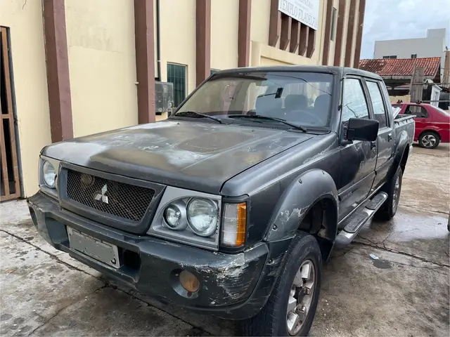 Carro Mitsubishi L200 2003 L 200 GLS 4x4 2.5 Turbo (nova série) (cab. dupla)