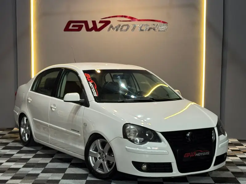Volkswagen Polo Sedan Comfortline 1.6 8V (Flex)