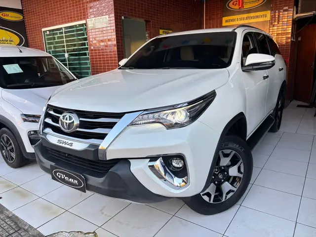Carro Toyota SW4 2020 2.8 TDI SRX 5L 4x4 (Aut)