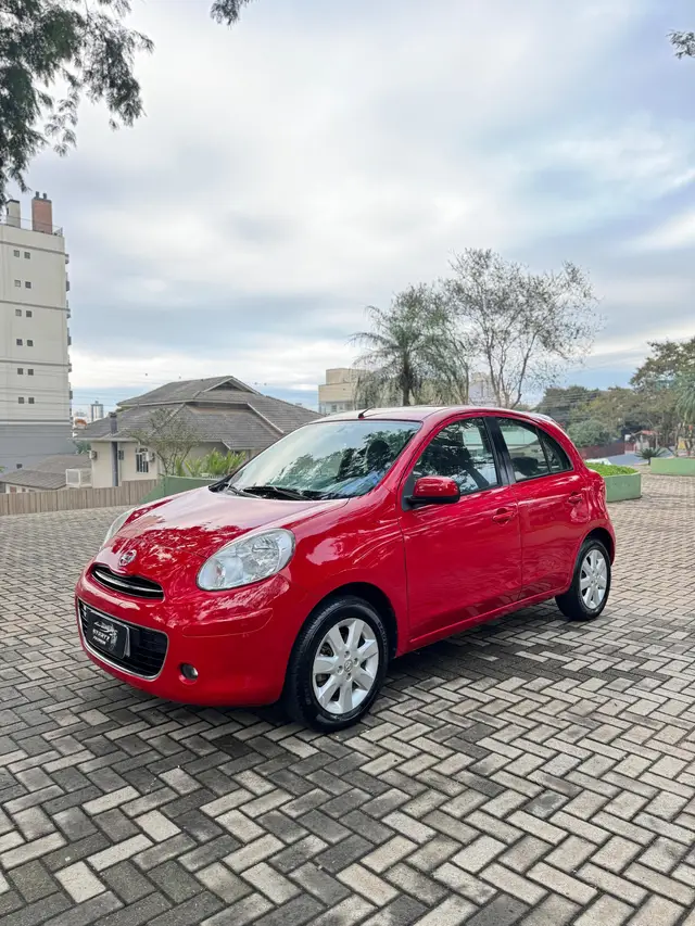 Carro Nissan March 2014 1.6 16V SV (Flex)