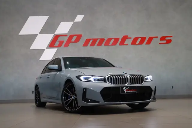 Carro BMW 320i 2024 M Sport 2.0 Turbo (Aut.)