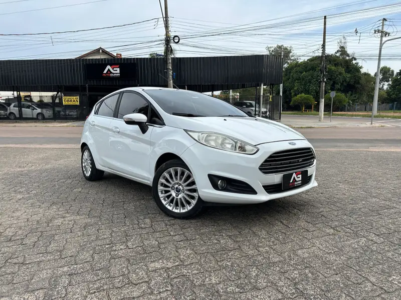Ford Titanium Powershift 1.6 (Flex)
