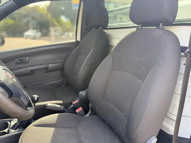 Carro Fiat Strada 2018 Hard Working 1.4 (Flex) (Cabine Simples)