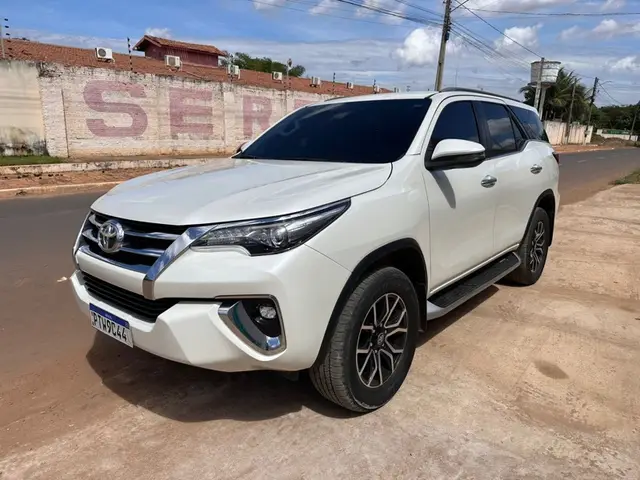 Carro Toyota SW4 2020 2.8 TDI SRX 5L 4x4 (Aut)