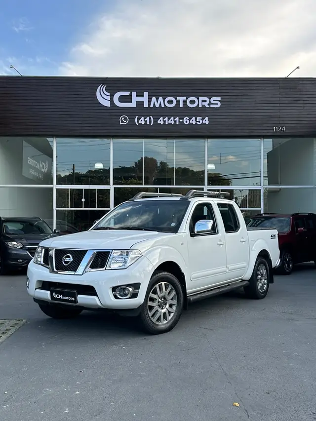 Carro Nissan Frontier 2015 2.5 TD CD 4x4 SL (Aut)