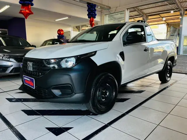 Carro Fiat Strada 2023 Endurance 1.4 Cabine Plus (Flex)