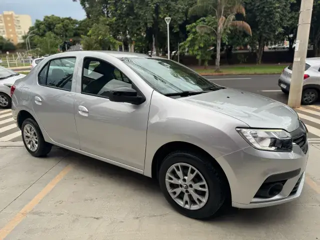 Carro Renault Logan 2024 Zen 1.0