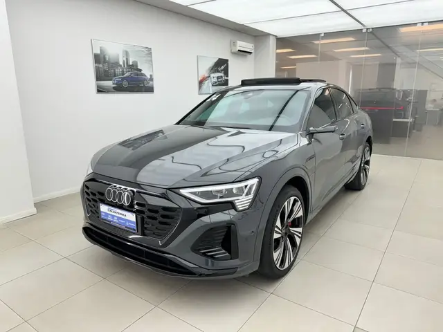 Carro Audi Q8 e-tron Sportback 2024 Performance Black
