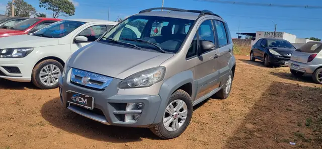 Carro Fiat Idea 2014 Adventure 1.8 16V E.TorQ (Flex)