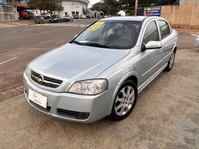 Carro Chevrolet Astra Sedan 2010 Advantage 2.0 (Flex)