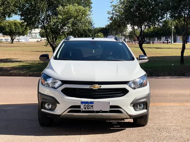 Carro Chevrolet Onix 2018 1.4 Activ SPE/4 (Aut)