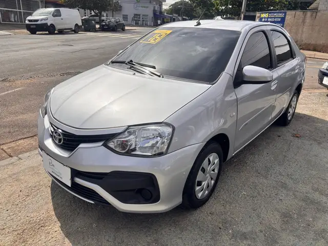 Carro Toyota Etios Sedan 2018 XS 1.5 (Aut) (Flex)