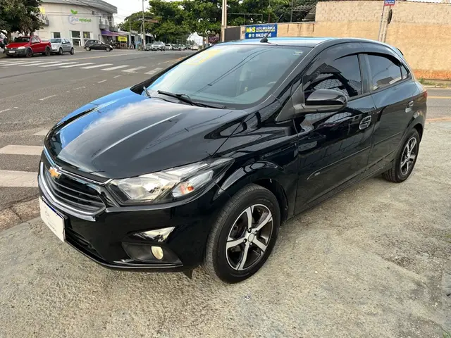 Carro Chevrolet Onix 2017 1.4 LT SPE/4