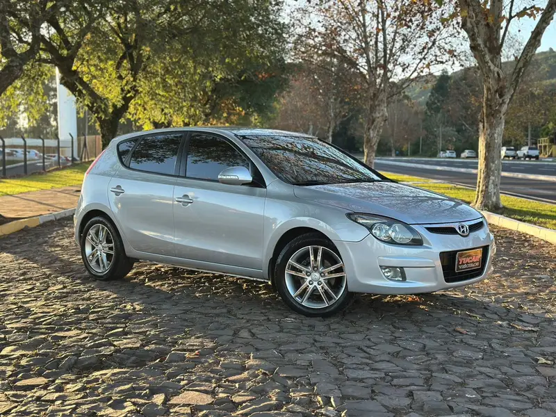 Hyundai GLS 2.0 16V (aut)