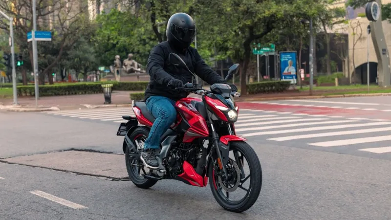 Bajaj lança Pulsar N150, moto de entrada para rivalizar com Honda CG 160