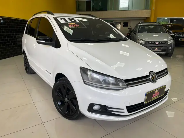 Carro Volkswagen SpaceFox 2016 1.6 VHT Comfortline (Flex)