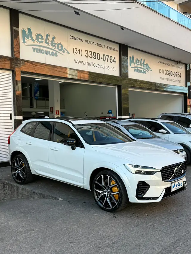 Carro Volvo XC60 2024 T-8 Pol. Eng. AWD (Híbrido)