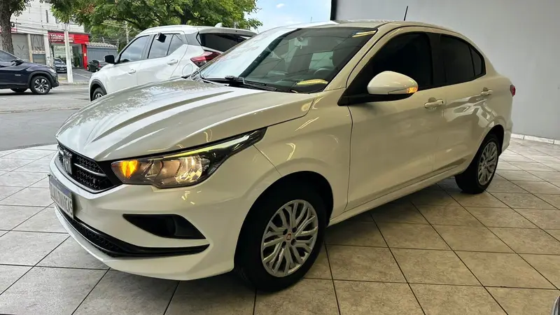 Fiat Cronos Drive 1.3 S-Design (Flex)