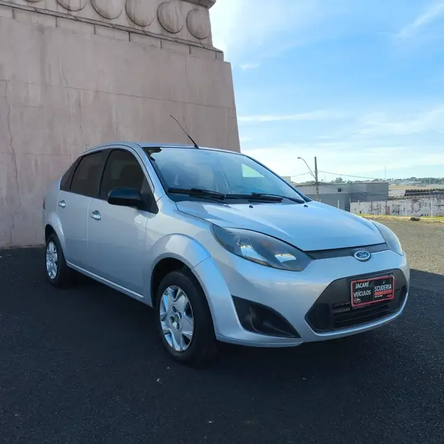 Carro Ford Fiesta Sedan 2014 S 1.0 8V Flex 4p