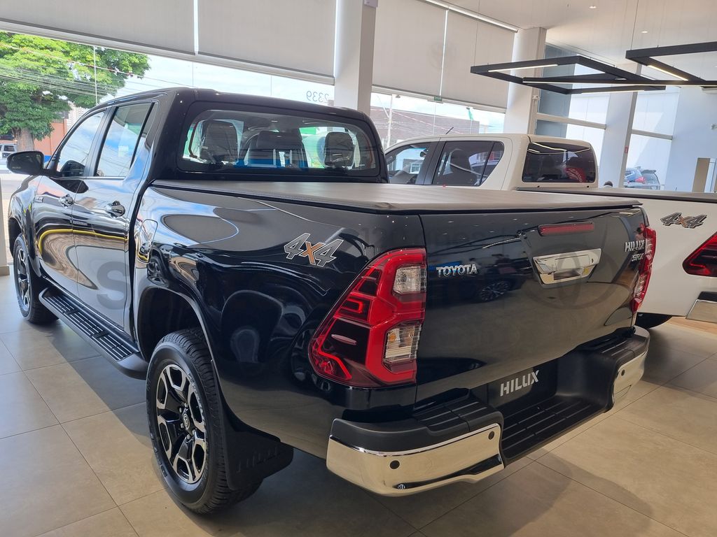 Hilux Cabine Dupla SRX 4x4 2.8 Diesel