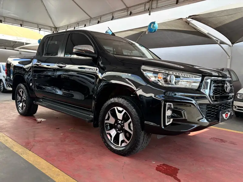 Toyota Hilux Cabine Dupla Hilux 2.8 TDI SRX CD 4x4 (Aut)