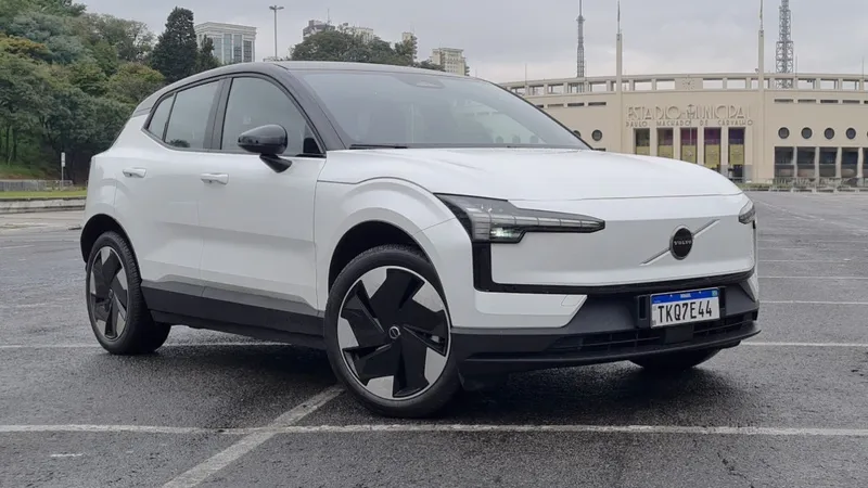 Volvo EX30 Plus 2025: o que saber antes de comprar