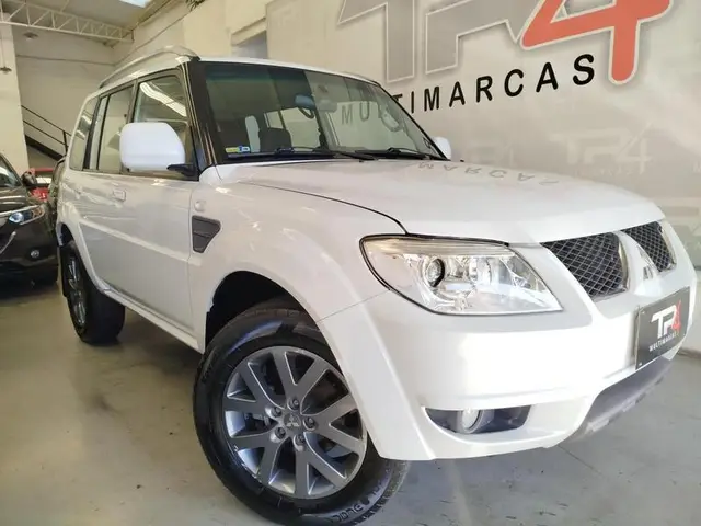 Carro Mitsubishi Pajero TR4 2014 2.0 16V 4x2 (Flex) (Aut)