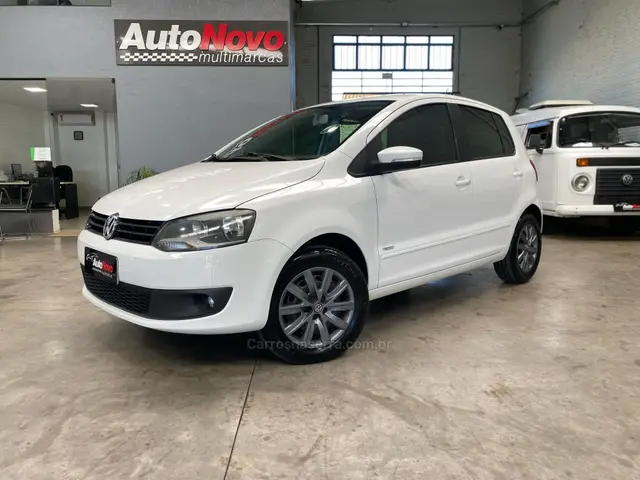 Carro Volkswagen Fox 2013 1.0 VHT (Flex) 4p