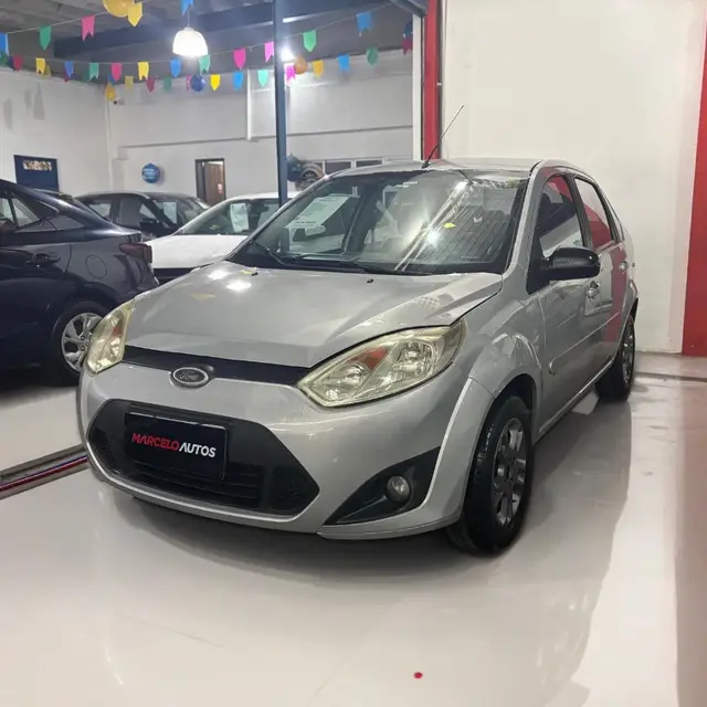 Carro Ford Fiesta Sedan 2014 SE 1.6 Rocam (Flex)