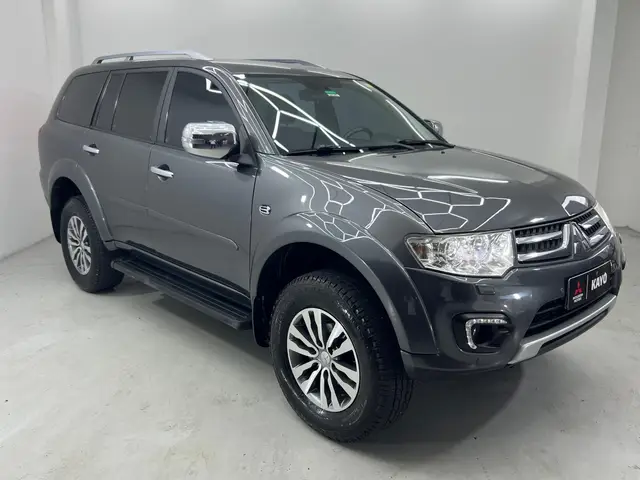 Carro Mitsubishi Pajero 2018 3.2 DI-D HPE 4WD (Aut)