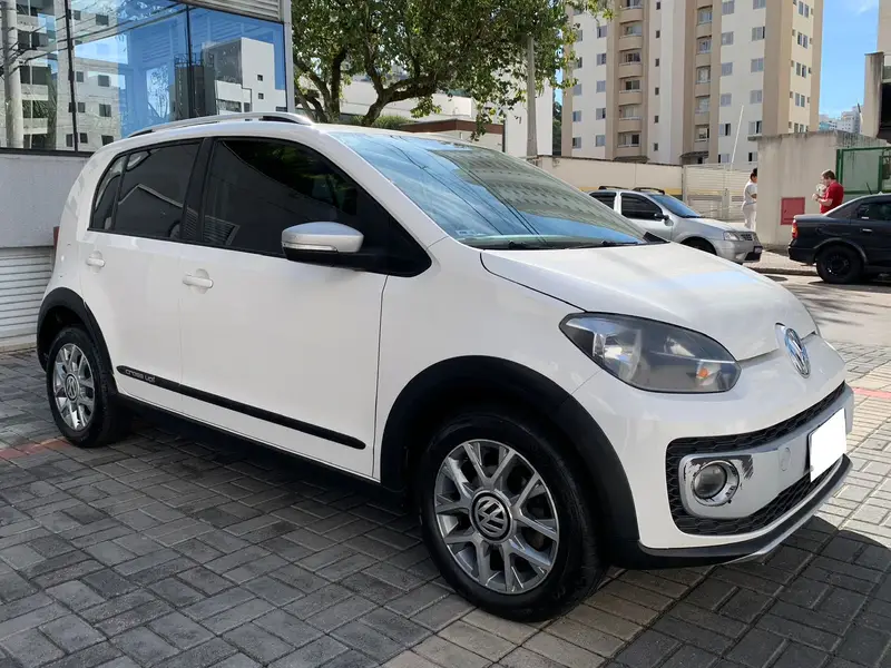 Volkswagen Up! 1.0 12v TSI E-Flex Cross