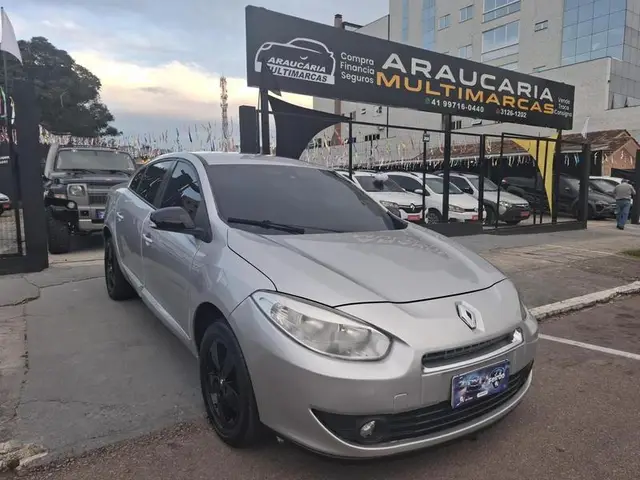 Carro Renault Fluence 2014 2.0 16V Dynamique (Flex)