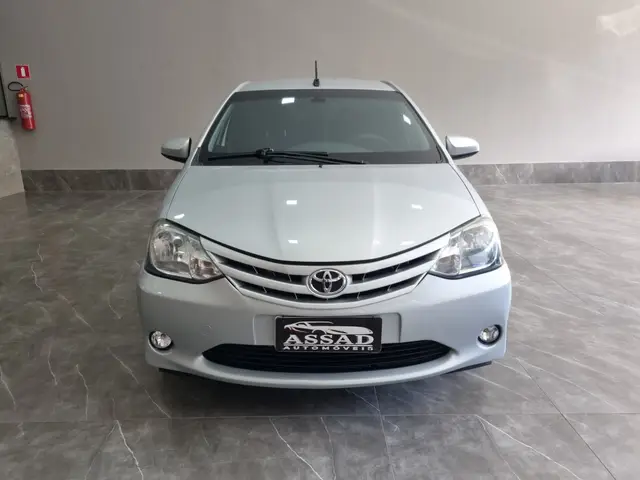Carro Toyota Etios Sedan 2017 X 1.5 (Aut) (Flex)