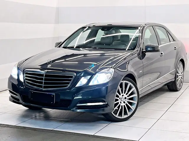 Carro Mercedes-Benz Classe E 2011 E 250 CGI BlueEfficiency Avantgarde