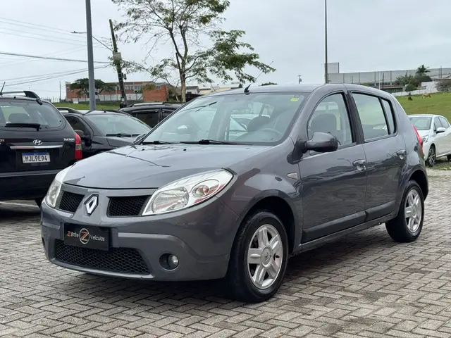 Carro Renault Sandero 2011 Privilège 1.6 8V Hi-Torque (flex)