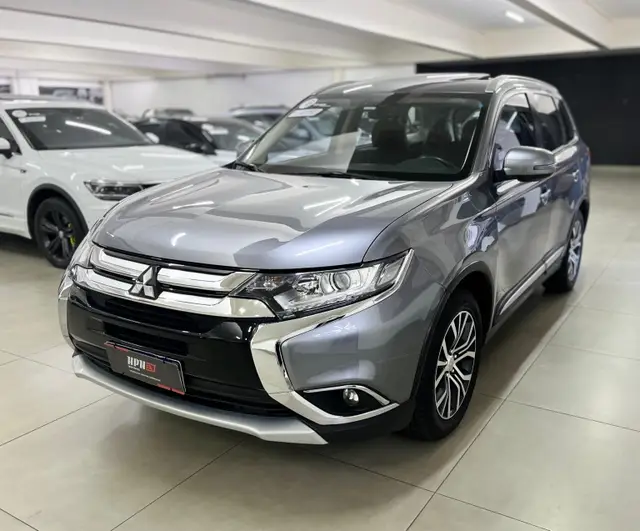 Carro Mitsubishi Outlander 2018 Comfort 2.0 16V (Aut)
