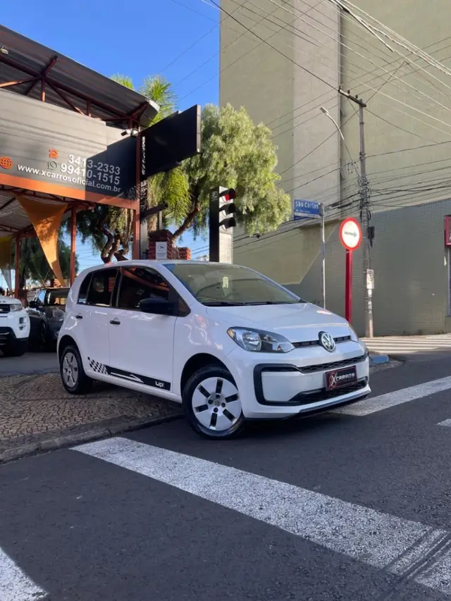 Carro Volkswagen Up! 2018 1.0 12v E-Flex take up! 4p