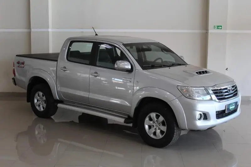 Toyota Hilux SW4 3.0 TDI 4x4 SR 5L
