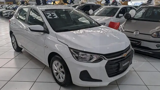 Carro Chevrolet Onix 2023 LT 1.0