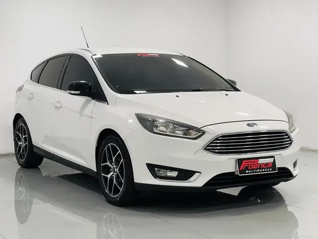 Carro Ford Focus Sedan 2016 Titanium 2.0 PowerShift