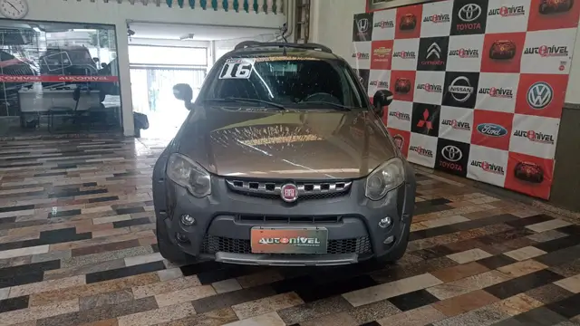Carro Fiat Weekend 2016 Adventure 1.8 E.torQ Dualogic (Flex)
