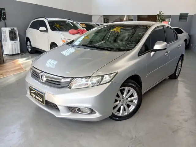 Carro Honda Civic 2013 New  LXS 1.8 16V i-VTEC (Flex)