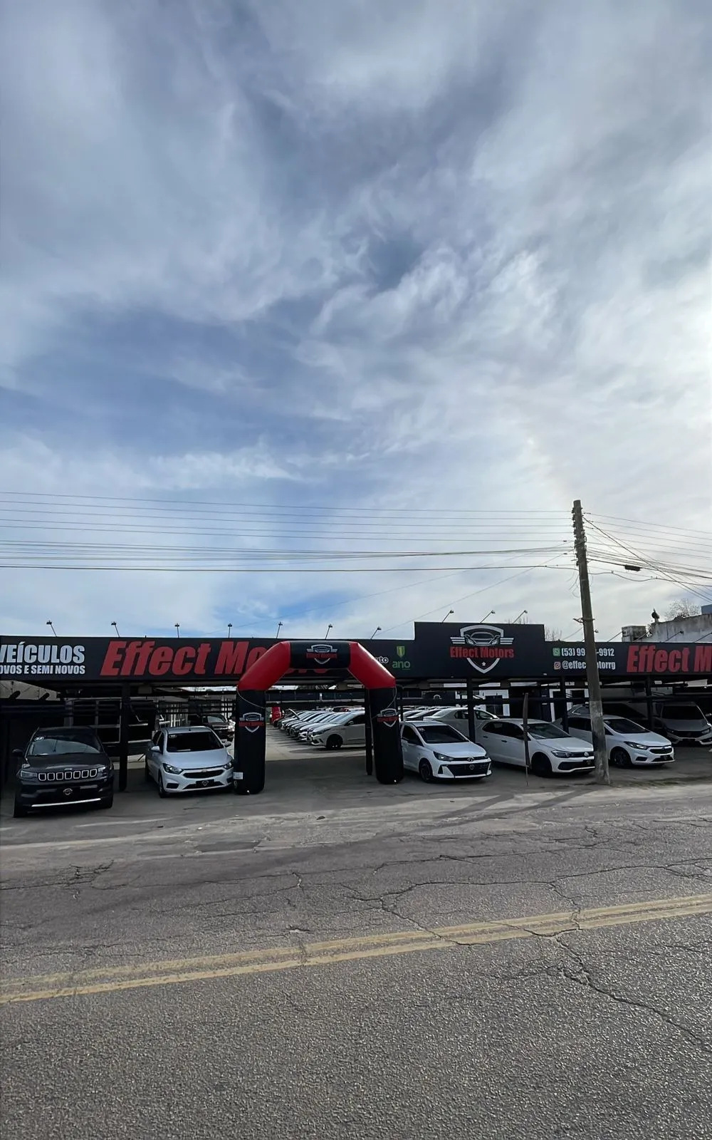 Fachada da loja Veículos à venda em EFFECT MOTORS - Rio Grande - RS | Mobiauto