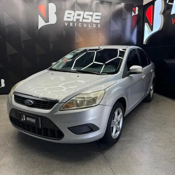 Carro Ford Focus Sedan 2009 GLX 2.0 16V Duratec (Aut)