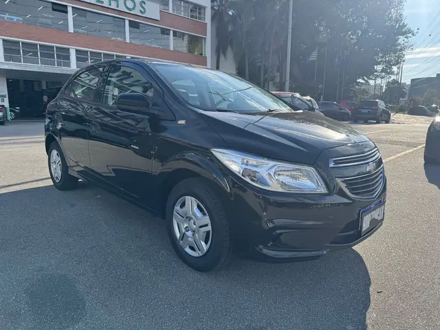 Carro Chevrolet Onix 2015 1.0 LT SPE/4
