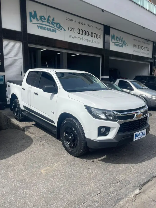 Carro Chevrolet S10 Cabine Simples 2021 S10 2.8 CTDi Chassi Cabine LS 4WD