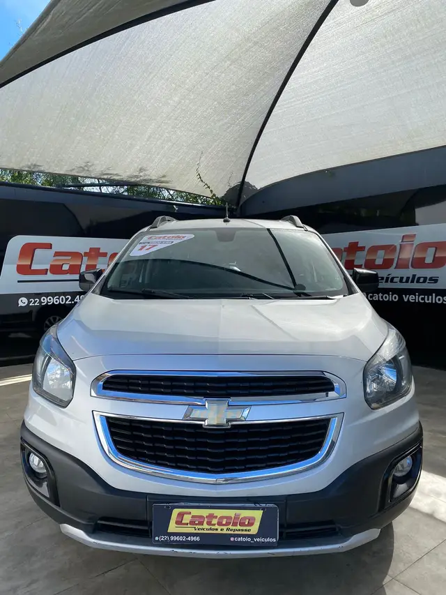 Carro Chevrolet Spin 2017 Activ 1.8 (Flex) (Aut)