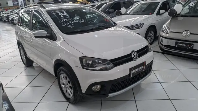 Carro Volkswagen SpaceCross 2014 1.6 8V (Flex)
