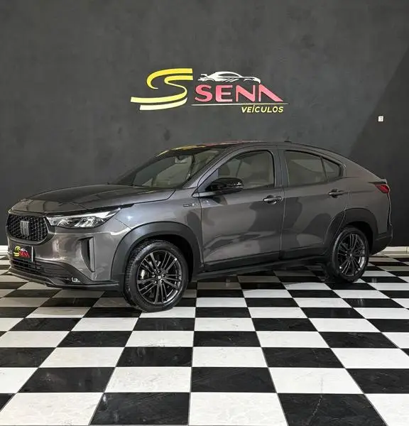 Carro Fiat Fastback 2025 Abarth
